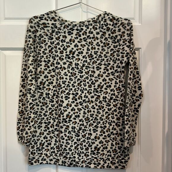 Minkpink leopard print T-shirt/sweatshirt size extra small - Picture 4 of 8